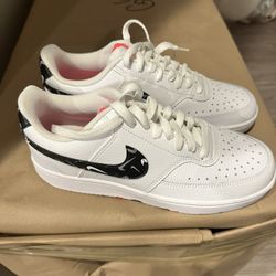 Nike White And Pink