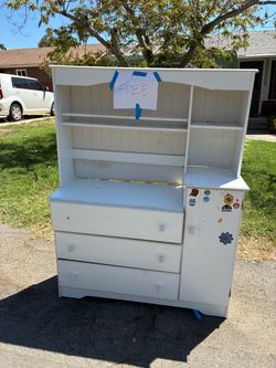 Free dresser