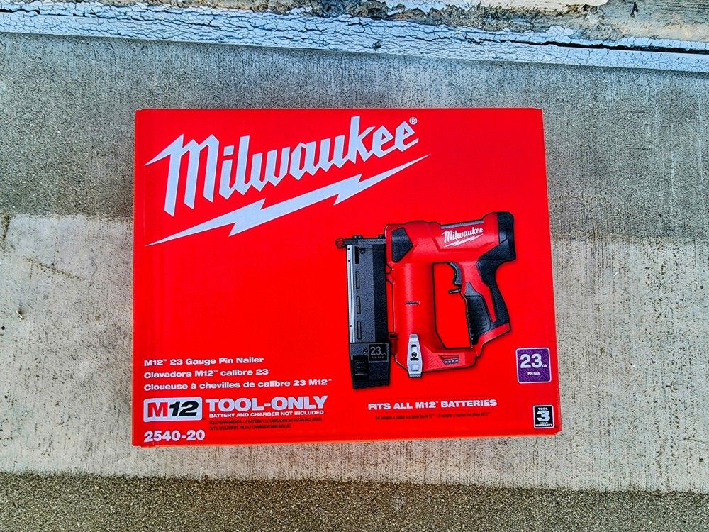 Milwaukee
M12 23 Gauge Pin Nailer (Tool-Only, New)