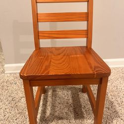Wooden Kids’ Chair 