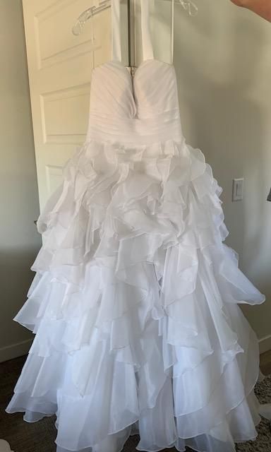 Allure Bridal Gown Size 8 Never Worn with Tags