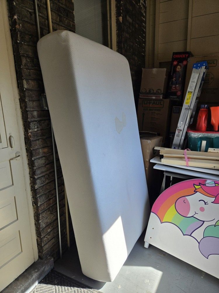 Twin Size Bed Free