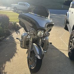 2014 Harley Davidson-CVO