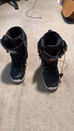 Men’s 32 brand walker series snowboarding boots