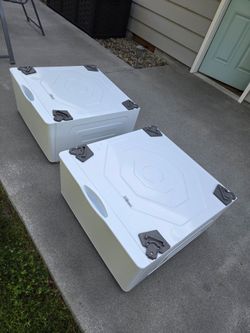 Washer and dryer pedestals