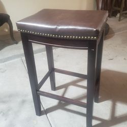 2 Bar Stools Excellent Condition 29"