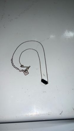 Kendra Scott sapphire necklace