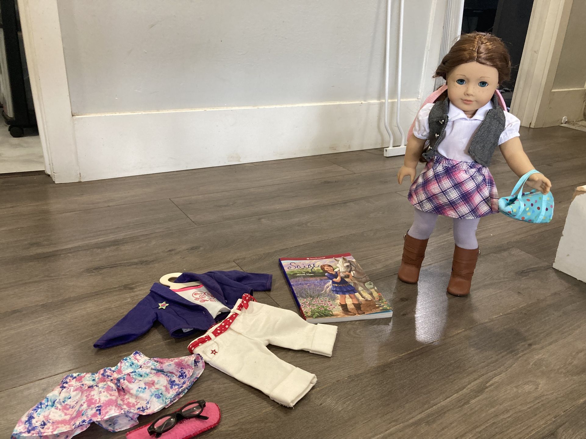 American Girl doll Saige + 9 Outfits, Book, Doll Case
