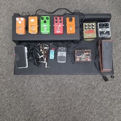 Professional Leather Wrapped Pedal Board W/Pedals.