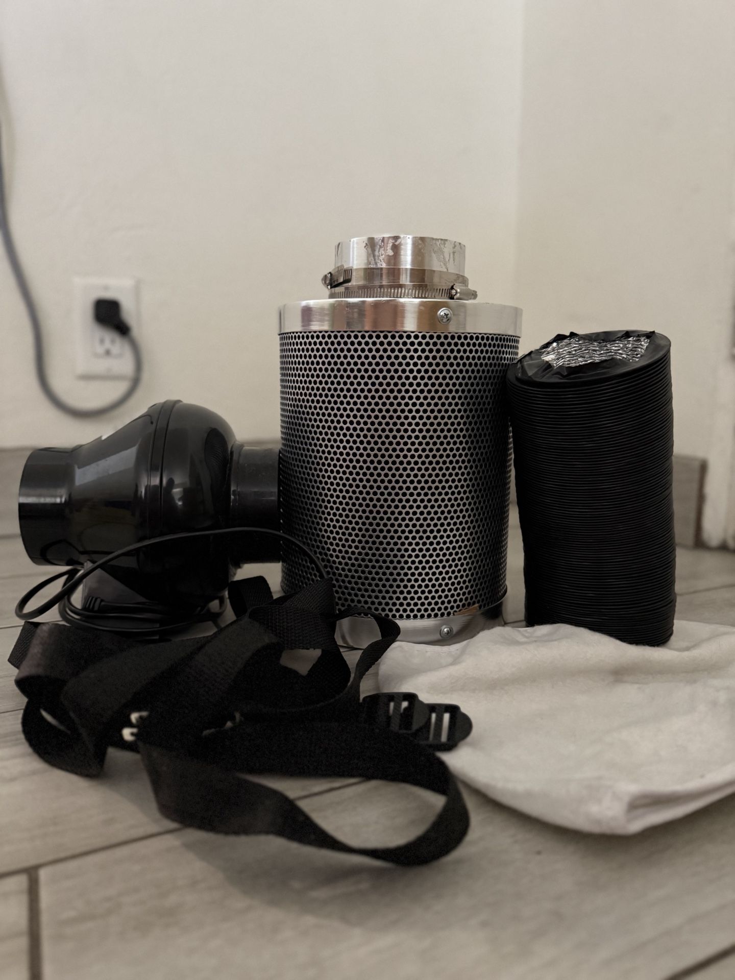 Carbon Filter With Inline Fan 