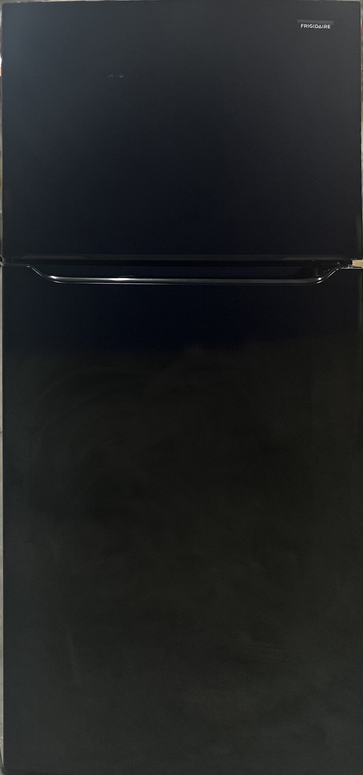 FRIGIDAIRE Refrigerator FFTR1835VB - 02893