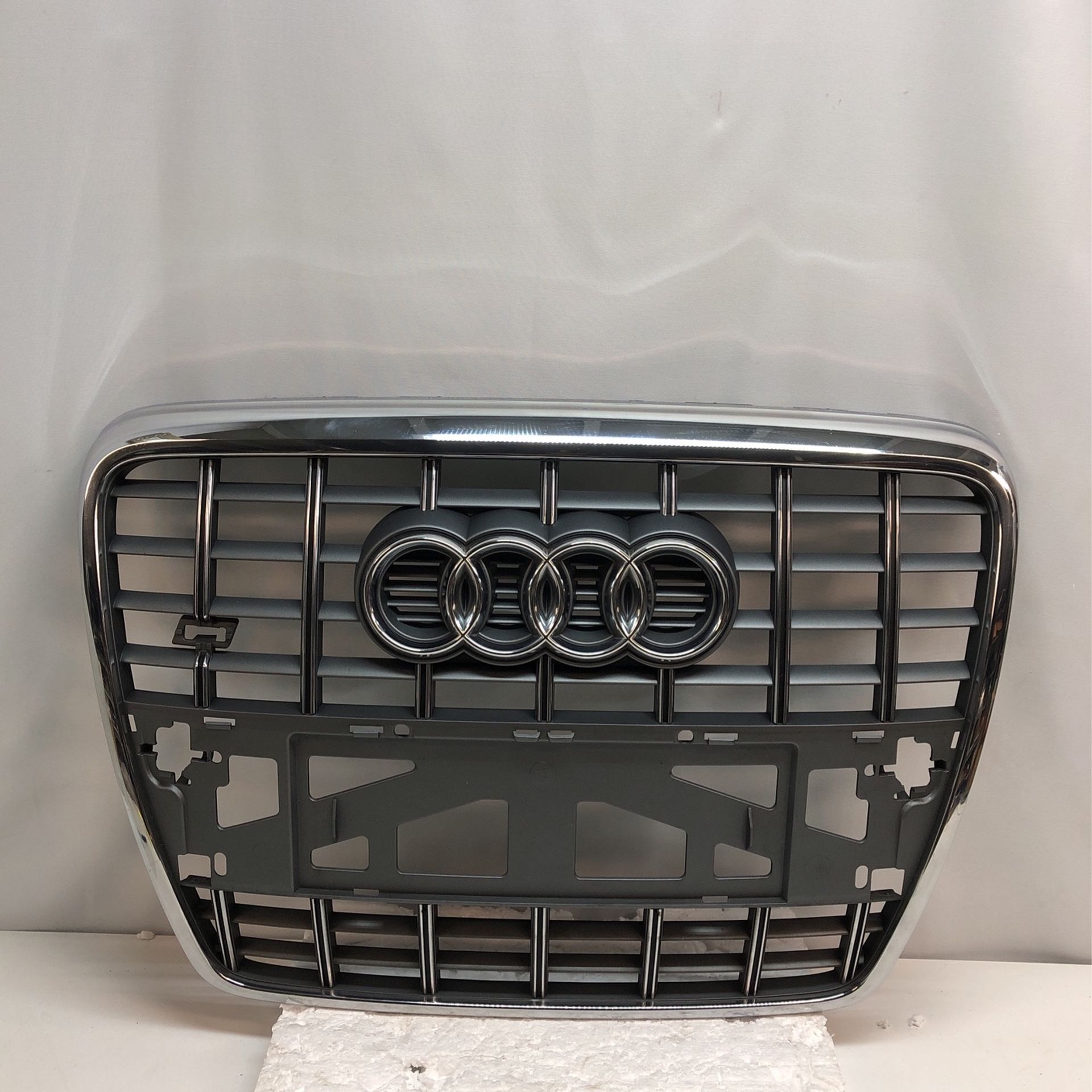 2008 Audi S6 Grille 4F0853651AJ