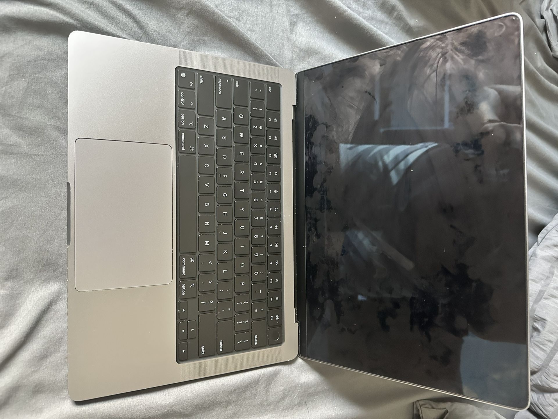 Mac Book Pro 2023 M3 14 Inch