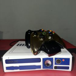 Microsoft Xbox 360 S Limited Edition Star Wars R2D2 320GB Model 1439With C-3PO C