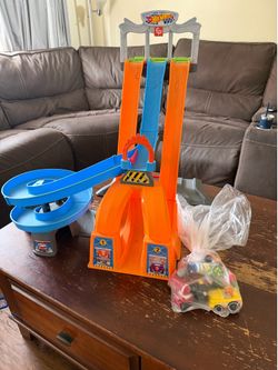 Hot wheels track