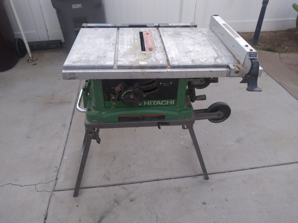 Hitachi table saw on wheels