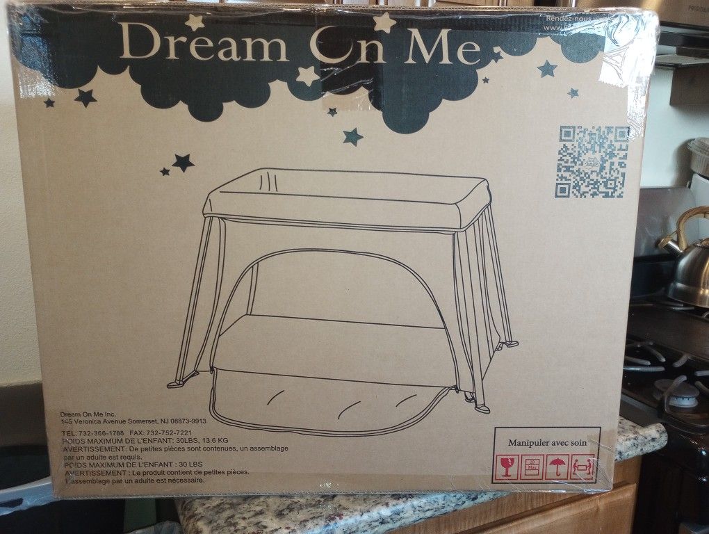 Dream On Me Travel Light Playard