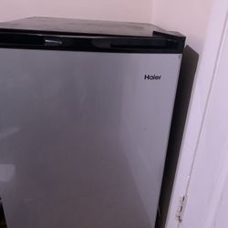 Haier Mini Fridge With Freezer