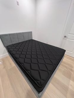 12 inch Queen Mattress in a Box, Hybrid Gel Memory Foam.