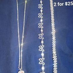 Butterfly Necklace. Pink Heart Necklace. Rhinestone Necklace. Silver tone. Adult Necklace. Cadena de Mariposas, Corazon Rosita. Fashion Jewelry.