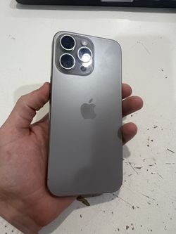Apple iPhone 15 Pro Max Natural Titanium 256GB Xfinity Locked
