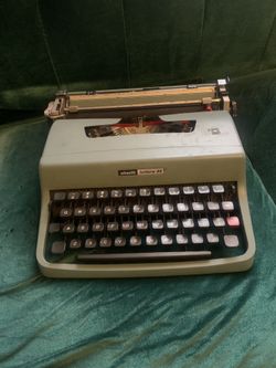 Vintage Type Writer