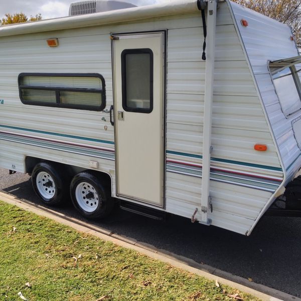 1998 Sierra By Forest River 18ft Travel Trailer for Sale in Long Beach ...