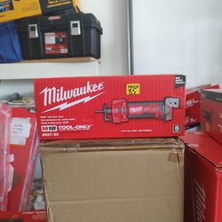 Milwaukee M18 Cut Out Tool 