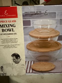 Mixing bowls glasses with bamboo lids