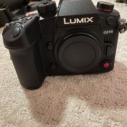 Panasonic Lumix GH6