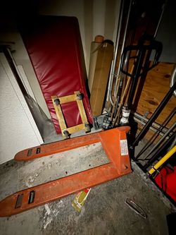 Pallet jack works perfect !
