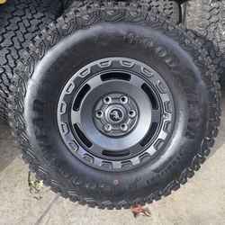 Bronco Badlands Tires/Wheels 315/70/17 - 35’s