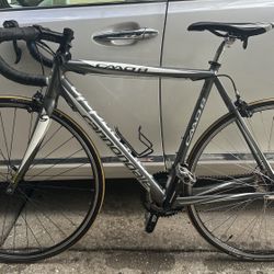 Cannondale Caad 8 Road Bike 🚴‍♀️ Frame Size 54 CM  Shimano Components