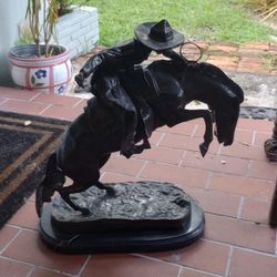 LARGE BRONCO BUSTER BRONZE ON MARBLE STATUE REPRODUCTION BY FREDERIC REMINGTON
