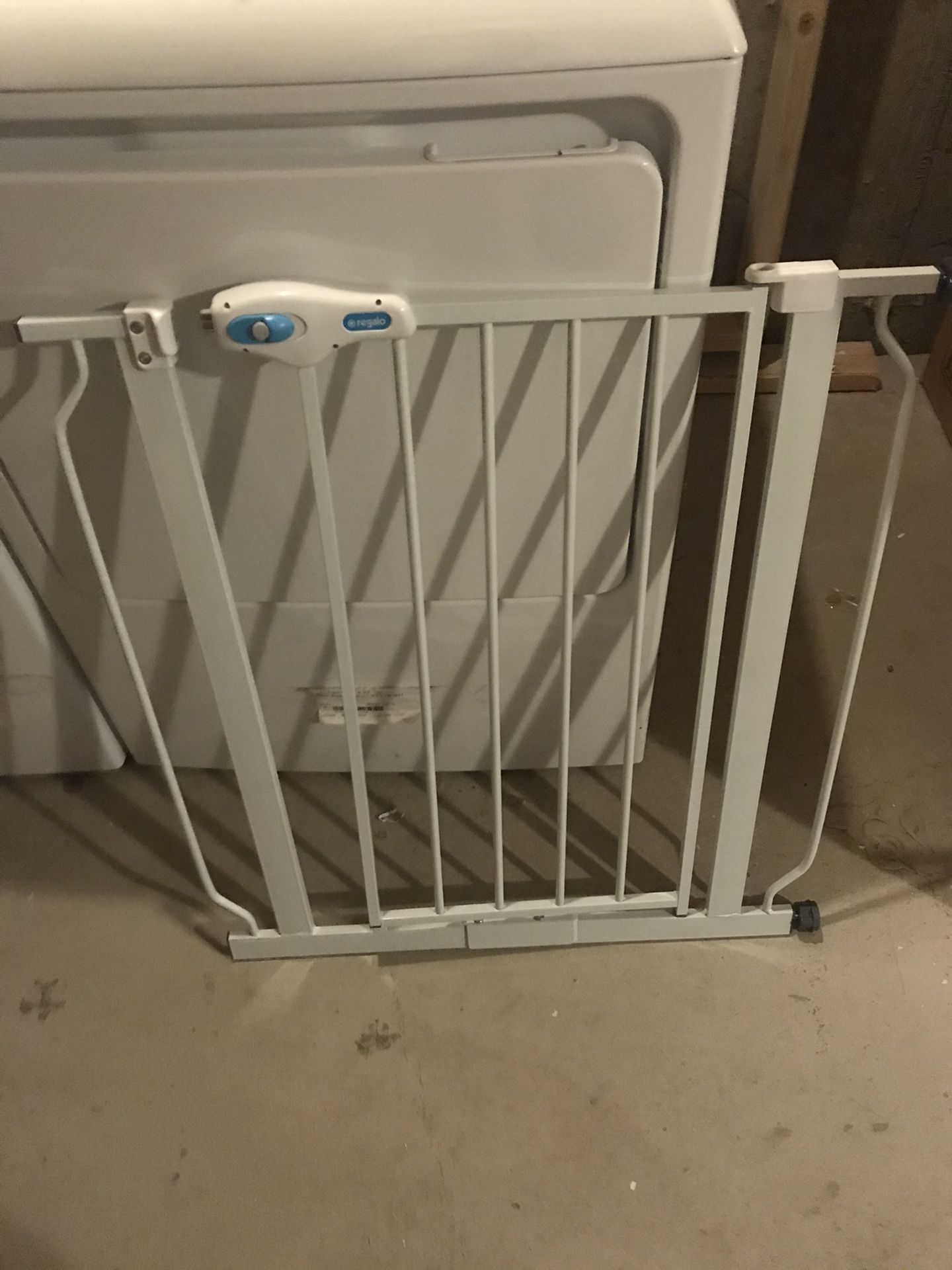 Baby gate