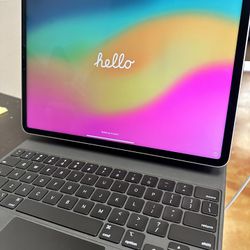 iPad Pro With Apple Keyboard and Pencil 