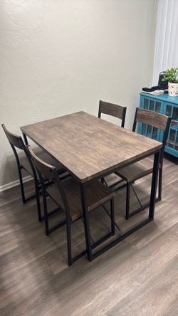 Kitchen table