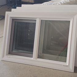 32 X 20 Dual Pane Window $100 Each