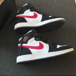 Air Jordan 1 Retro High BG