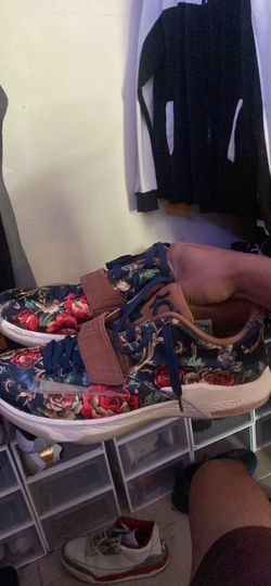 KD 7 floral Size US 11.5