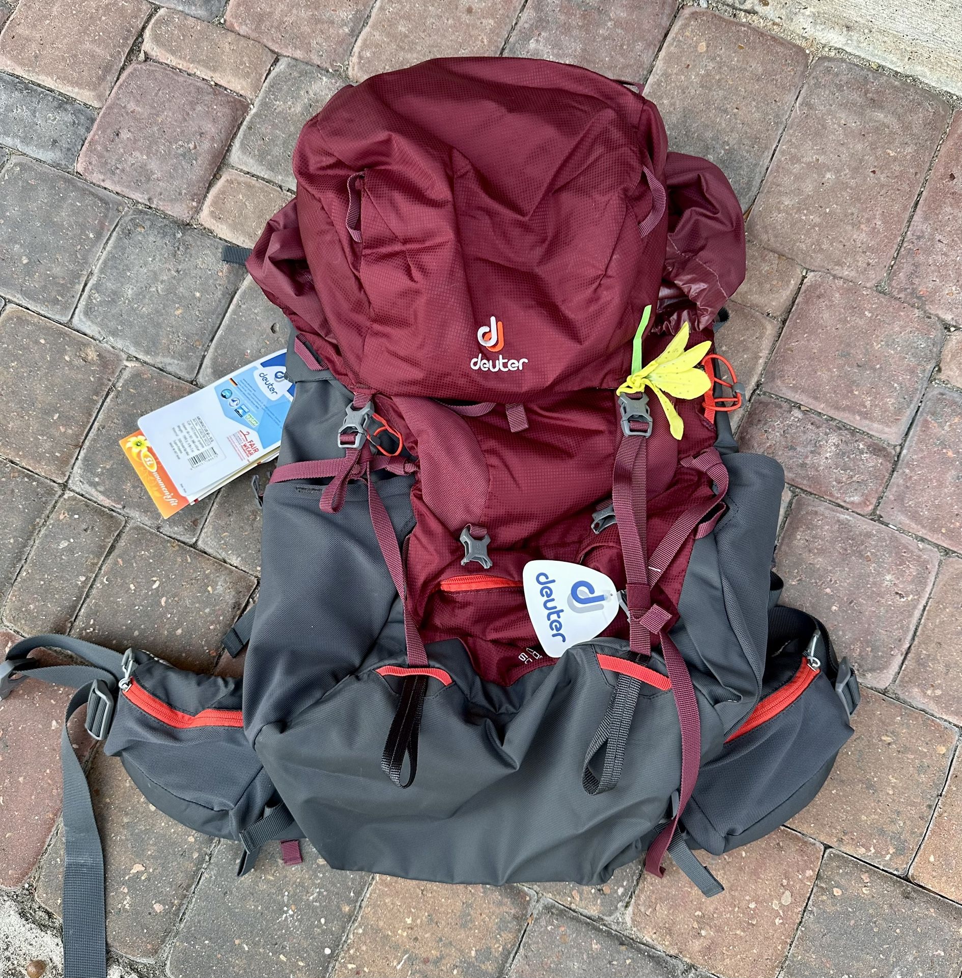 Women's Deuter Aircontact lite 60+10 sl Hiking Or Travel Backpack