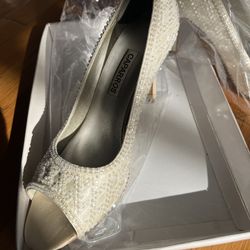 Caparros Beaded Ivory Women’s High Heel  Shoes Size 8M