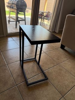 Side black table