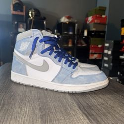 Jordan 1 Retro High OG Hyper Royal Smoke Grey