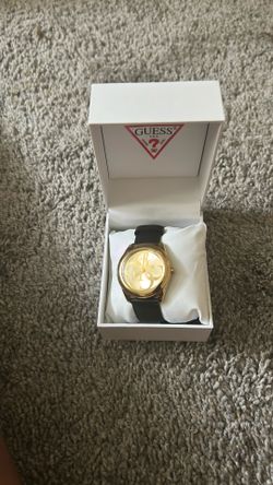 New Guess watch (women’s)