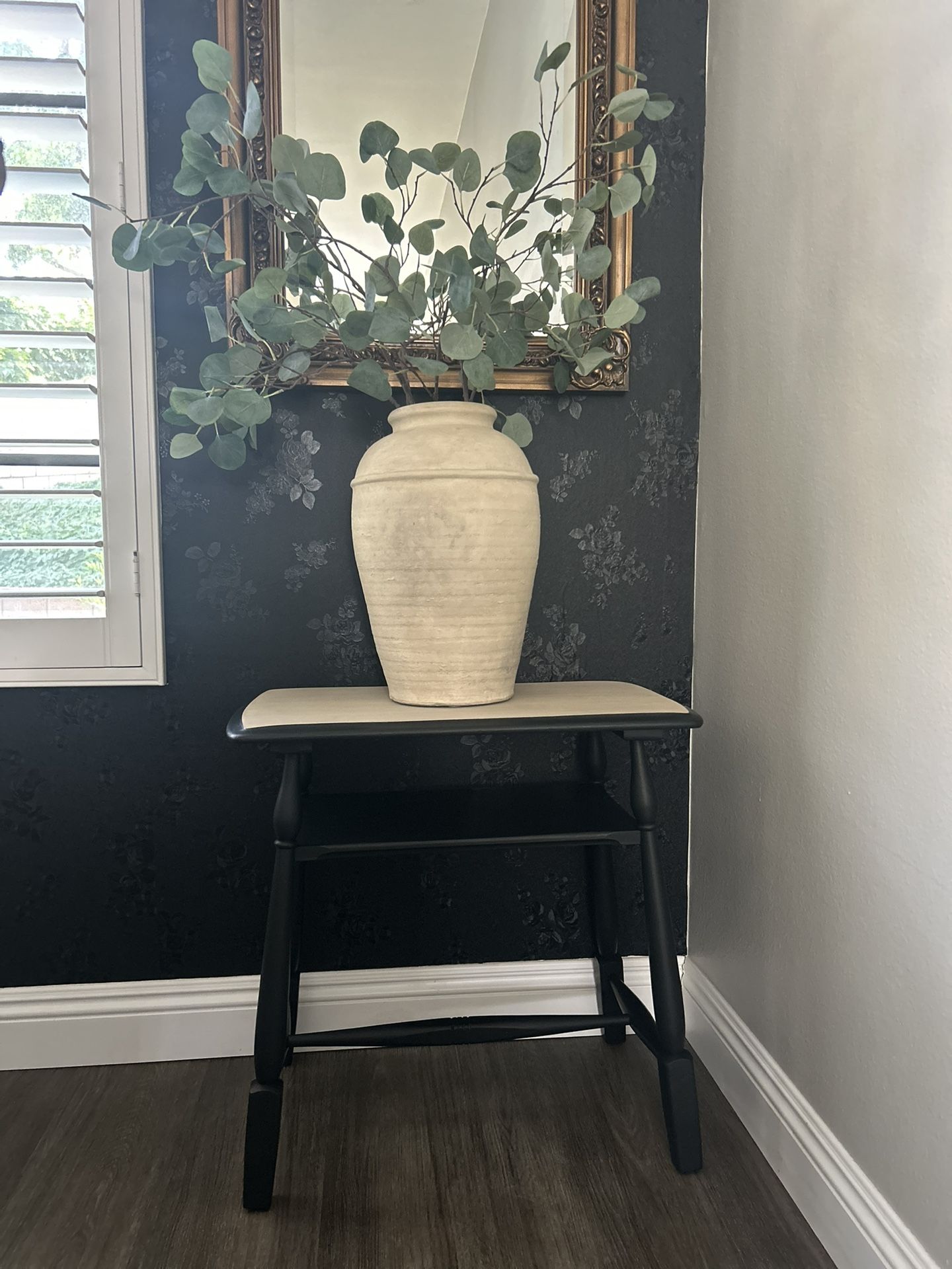 Petite Vintage Accent Table/Side Table