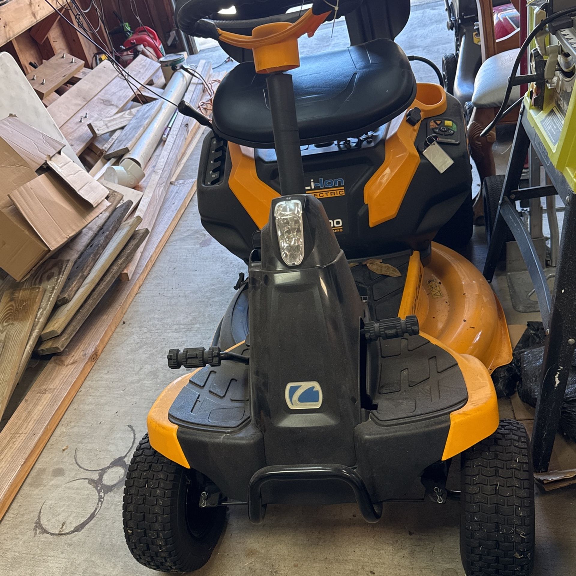 Cub Cadet 1500 Watt Hours