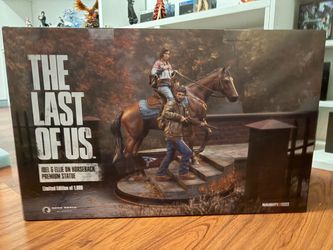 The Last of Us: Joel & Ellie on Horseback Premium Statue Dark Horse Comics