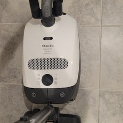 Miele Classic C1 Vacum Cleaner