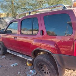 2002 Nissan Xterra 4x4  Part Out 